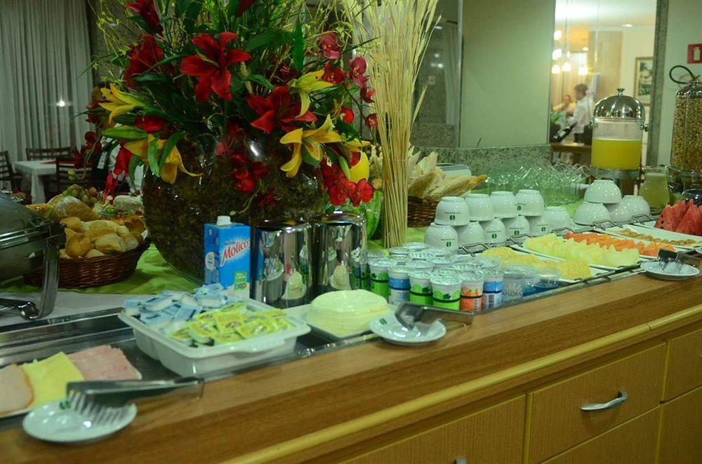 Hotel Golden Park Uberaba By Nacional Inn Екстер'єр фото