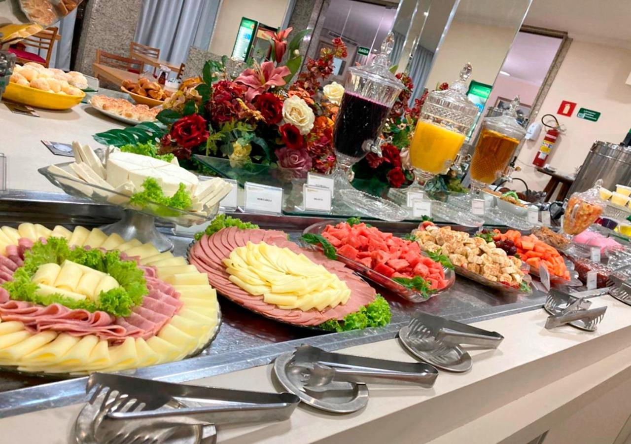Hotel Golden Park Uberaba By Nacional Inn Екстер'єр фото
