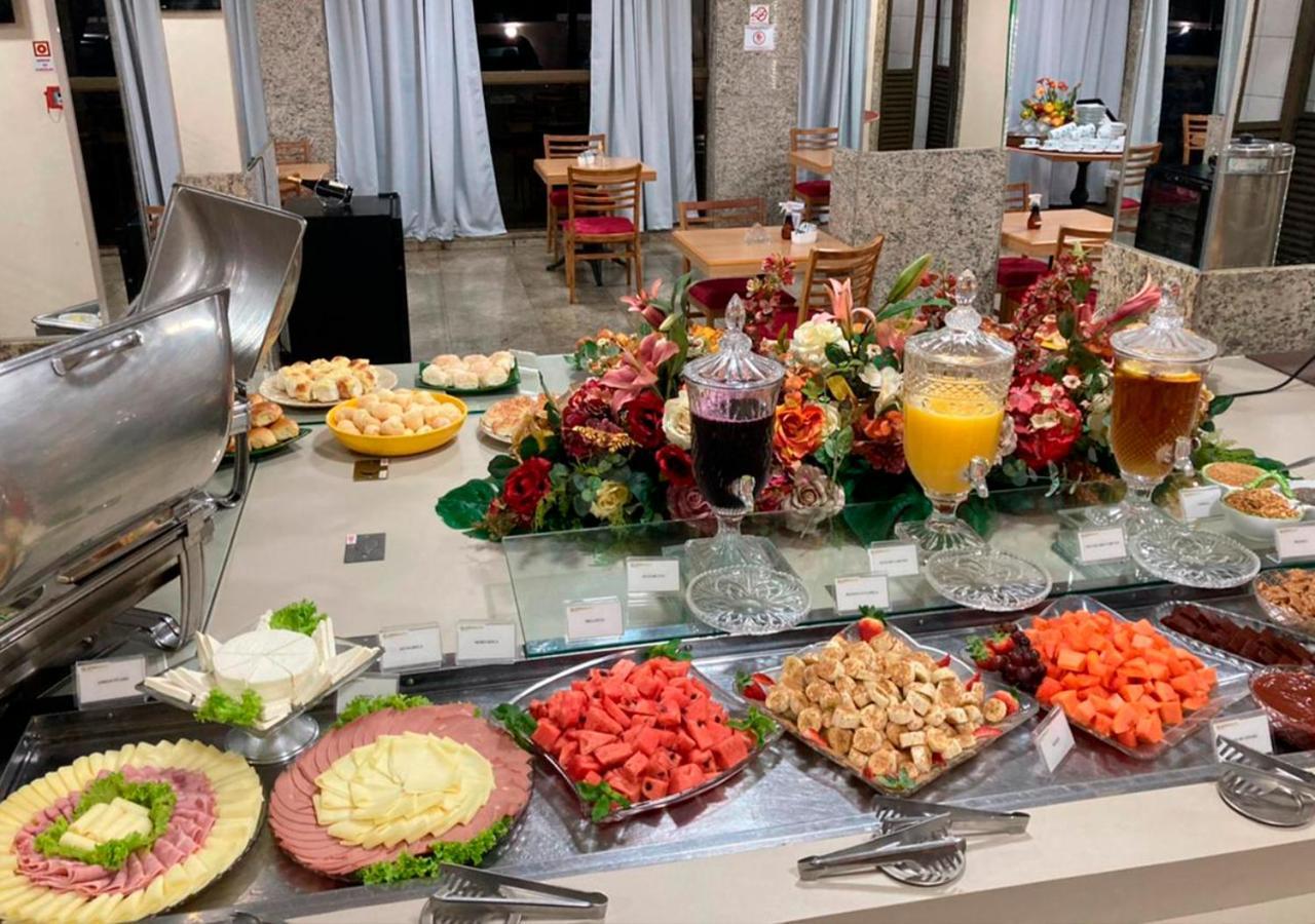 Hotel Golden Park Uberaba By Nacional Inn Екстер'єр фото