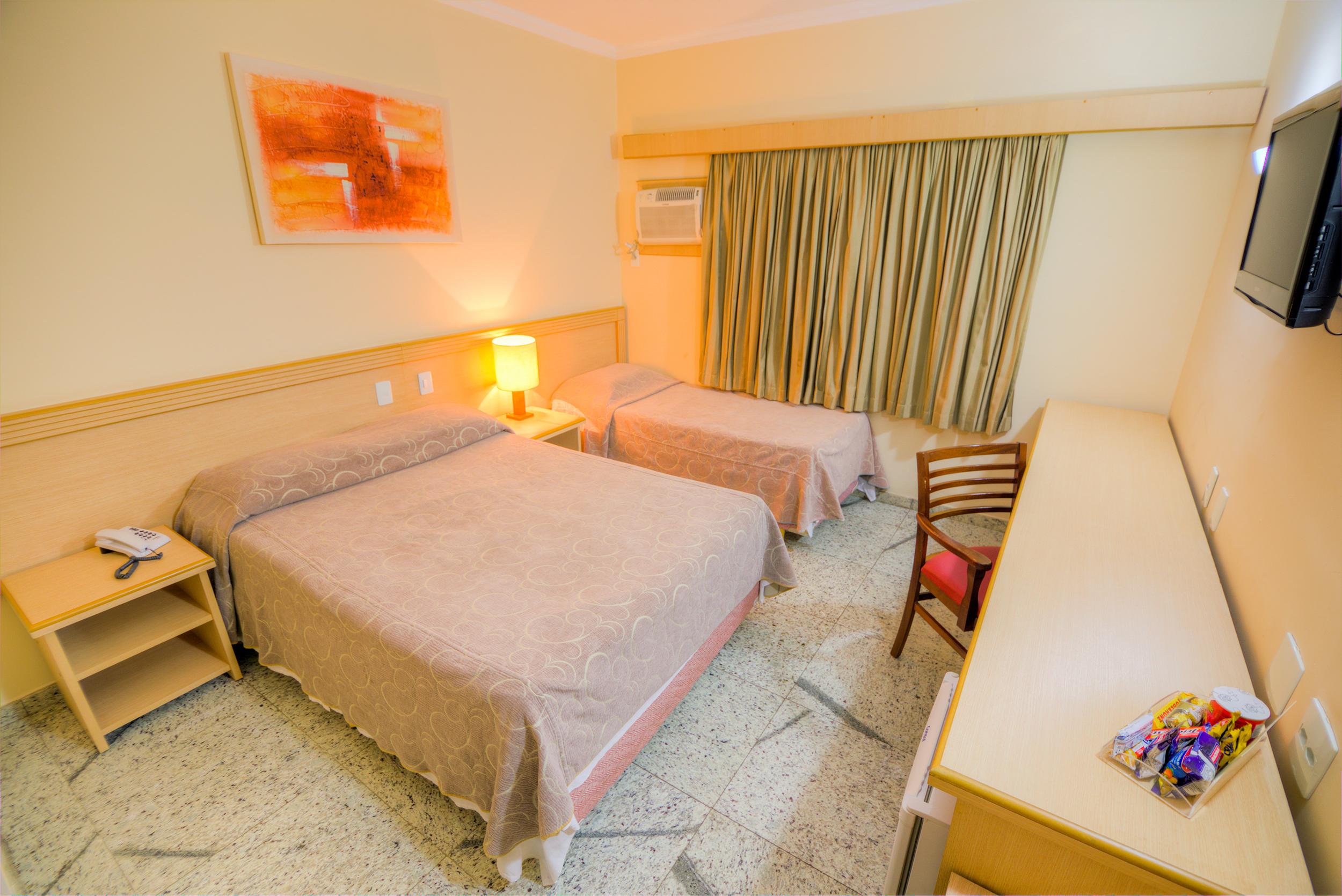 Hotel Golden Park Uberaba By Nacional Inn Екстер'єр фото