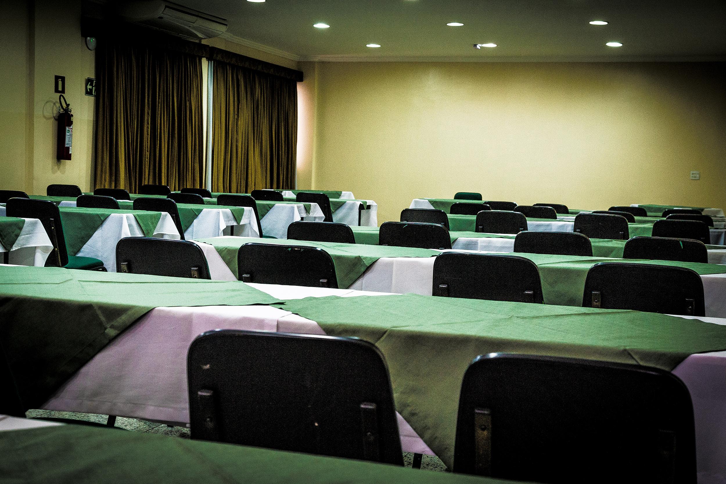 Hotel Golden Park Uberaba By Nacional Inn Екстер'єр фото