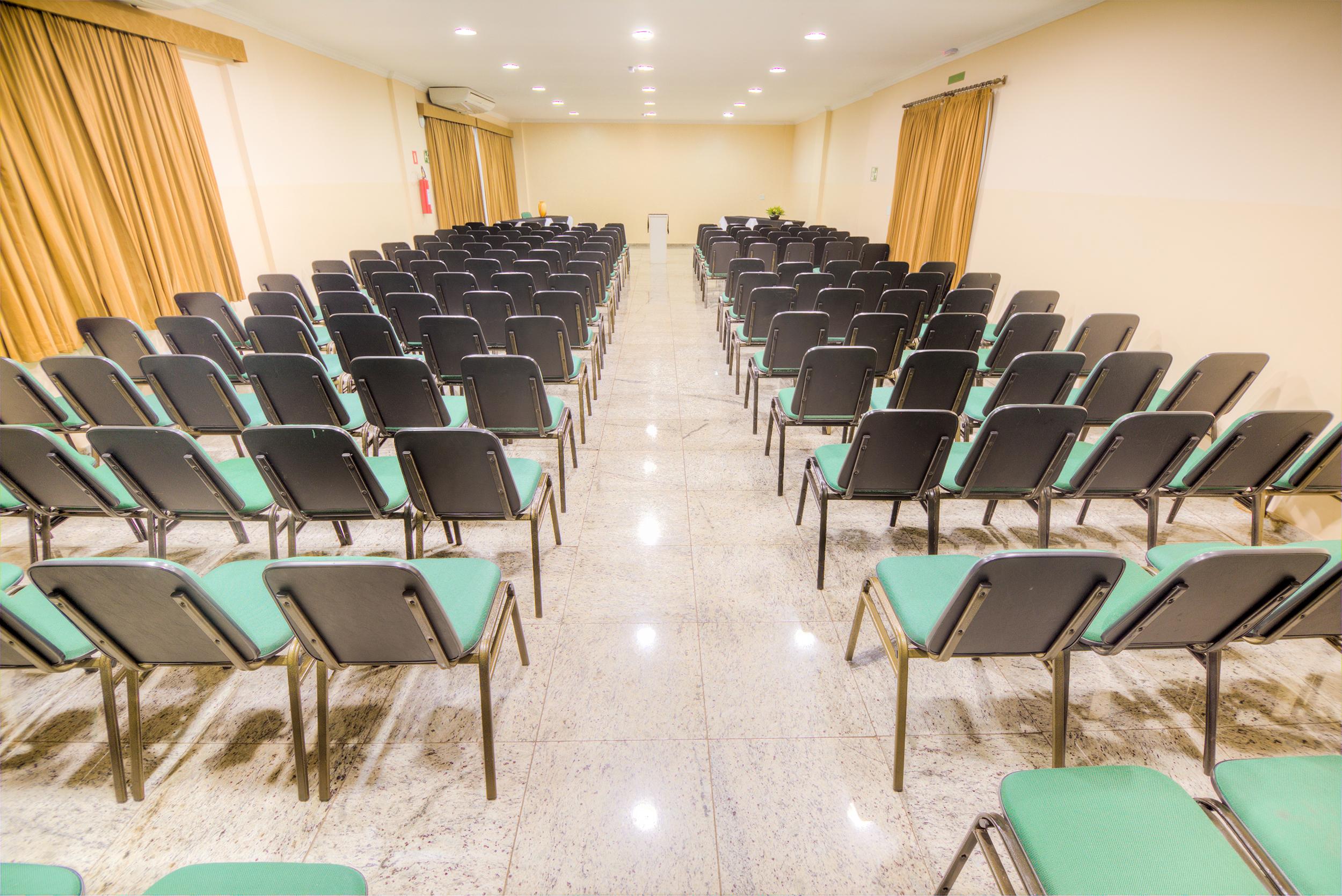 Hotel Golden Park Uberaba By Nacional Inn Екстер'єр фото