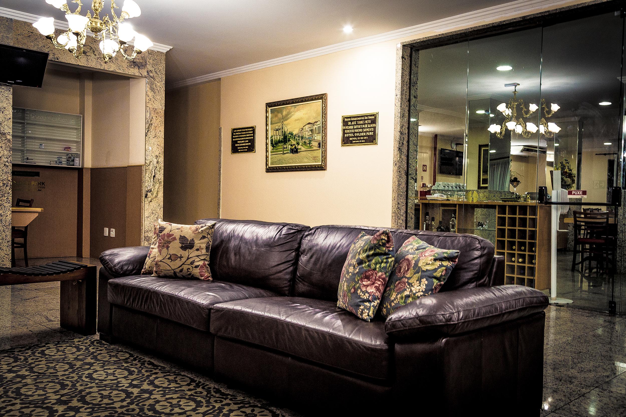 Hotel Golden Park Uberaba By Nacional Inn Екстер'єр фото