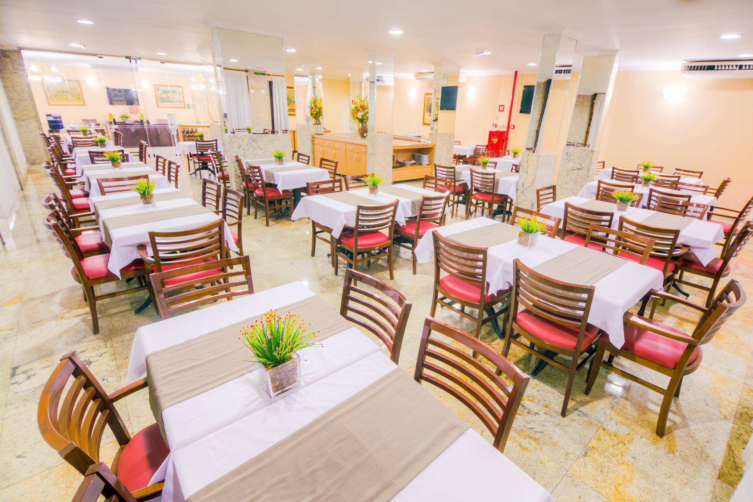 Hotel Golden Park Uberaba By Nacional Inn Екстер'єр фото