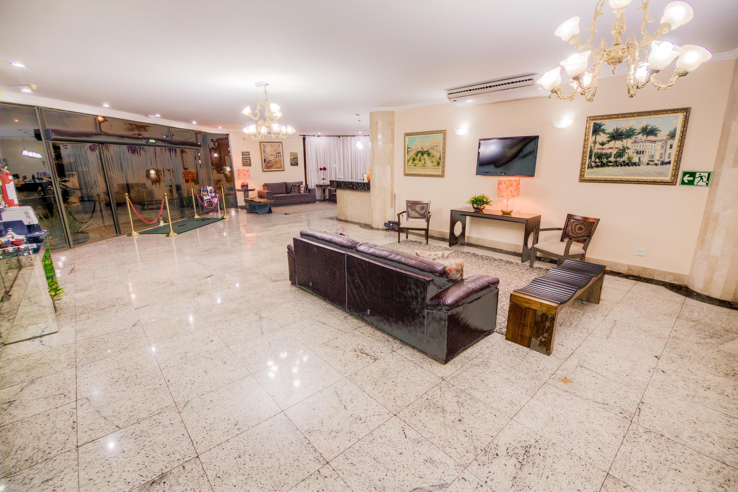 Hotel Golden Park Uberaba By Nacional Inn Екстер'єр фото