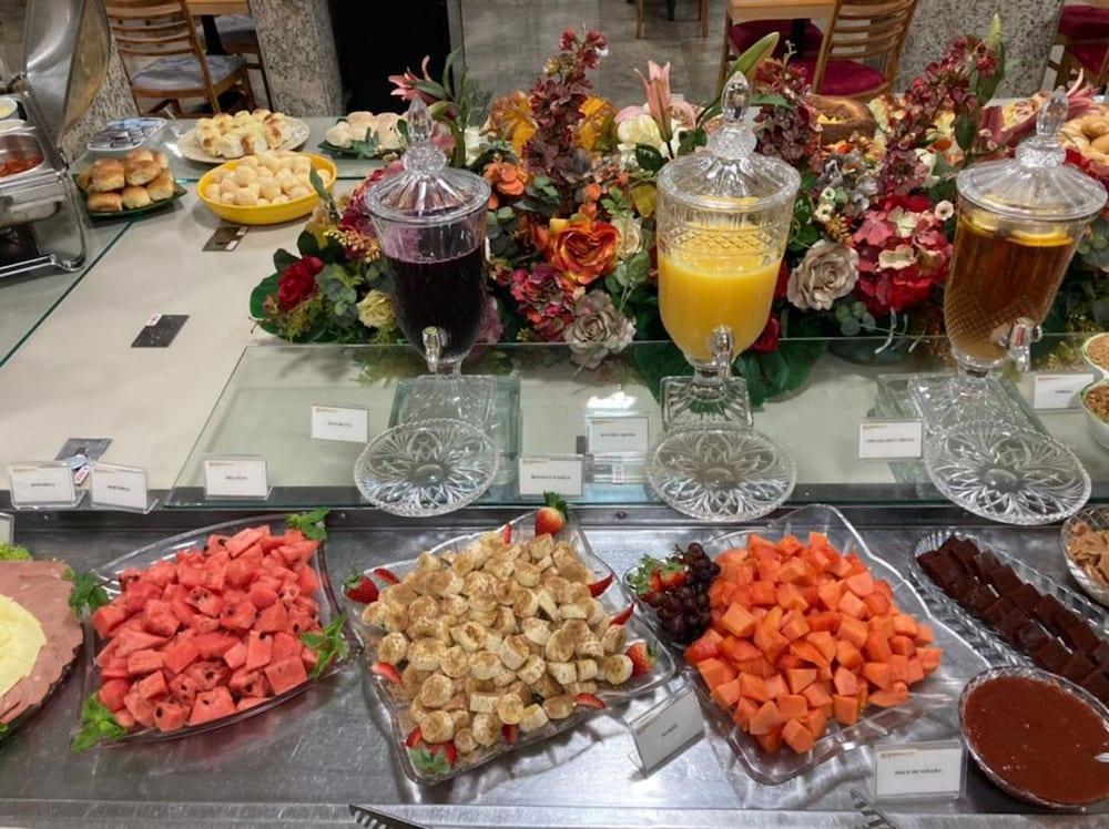 Hotel Golden Park Uberaba By Nacional Inn Екстер'єр фото
