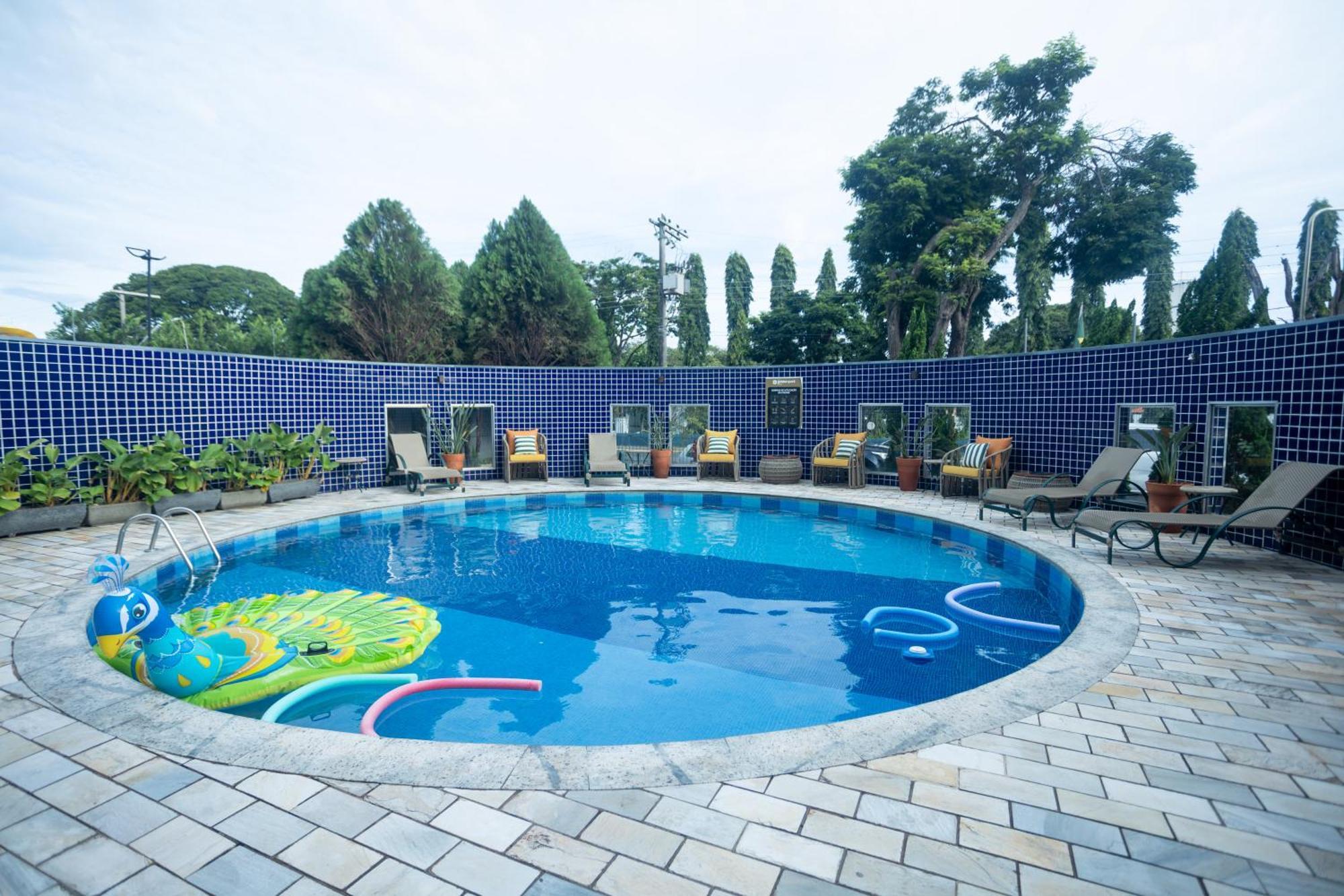 Hotel Golden Park Uberaba By Nacional Inn Екстер'єр фото
