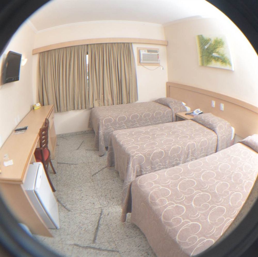 Hotel Golden Park Uberaba By Nacional Inn Екстер'єр фото